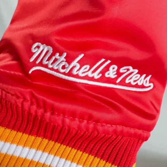NWT Kansas City Chiefs Women's XS  Coaches Puffer Jacket Mitchell & Ness NFL - Picture 2 of 10